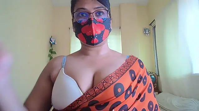 Snapshot of Elena_cruz5 chatting on 08.04.26 Elena cruz5 online show from 08.04.26