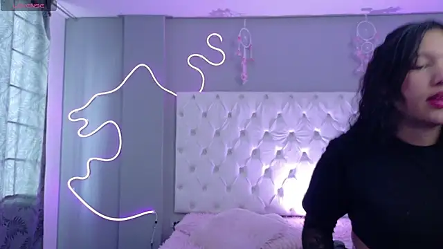 Emma visconti online show from 11.25.25