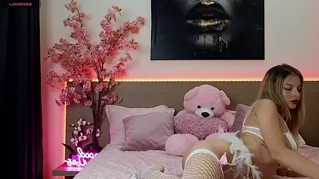 anexblondie online show from 10.28.25