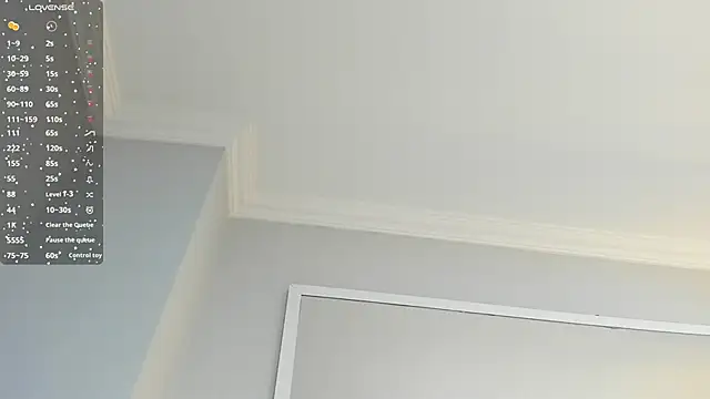 Mia Valentine  online show from 12.17.25