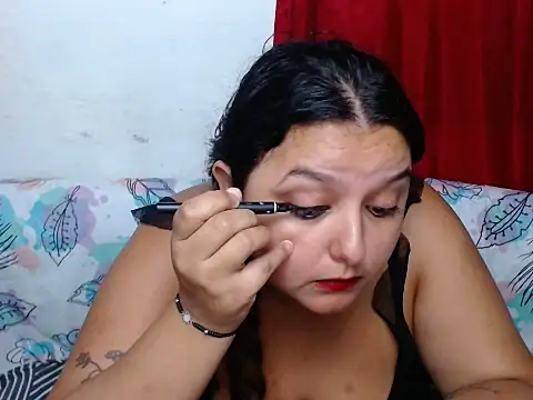 KeilyHall online show from 11.25.25