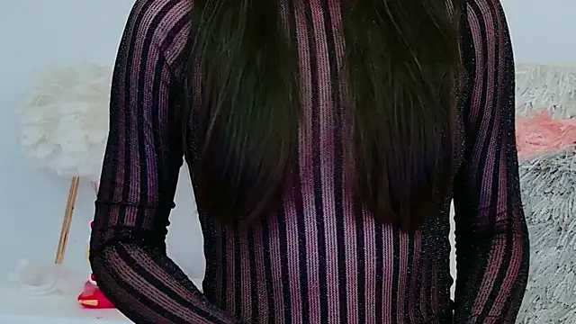 Snapshot of MiaDunoff chatting on 02.20.26 MiaDunoff online show from 02.20.26