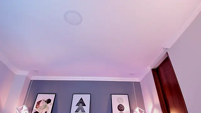 Nina Ford online show from 04.25.26