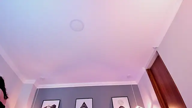 Nina Ford online show from 05.08.26
