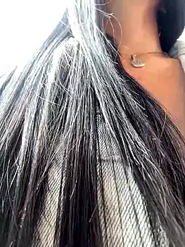 Snapshot of MarianaSandoval27 chatting on 11.21.25 MarianaSandoval27 online show from 11.21.25