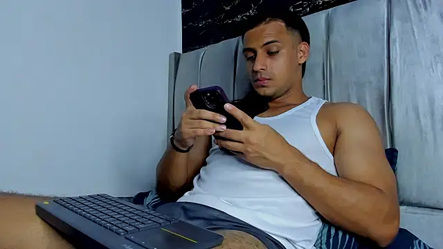 Snapshot of Thomas_Wayne chatting on 03.24.26 Thomas Wayne online show from 03.24.26