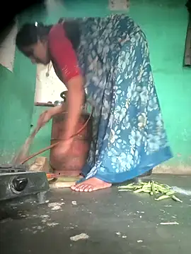 Snapshot of Hot_TARE54 chatting on 02.10.26 Hot TARE54 online show from 02.10.26