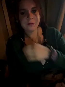 Snapshot of adventuresinsky chatting on 12.22.25 adventuresinsky online show from 12.22.25