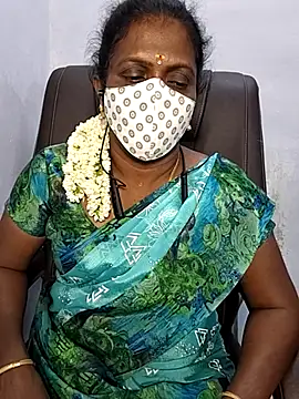 Snapshot of umashreetamil chatting on 10.29.25 umashreetamil online show from 10.29.25