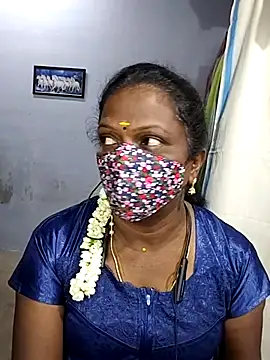 Snapshot of umashreetamil chatting on 11.04.25 umashreetamil online show from 11.04.25