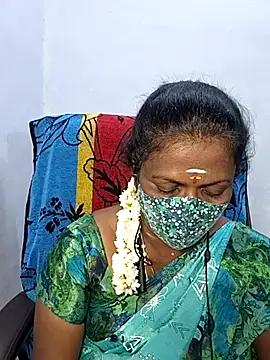 Snapshot of umashreetamil chatting on 11.11.25 umashreetamil online show from 11.11.25