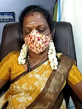 Snapshot of umashreetamil chatting on 11.20.25 umashreetamil online show from 11.20.25