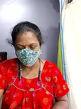 Snapshot of umashreetamil chatting on 11.22.25 umashreetamil online show from 11.22.25