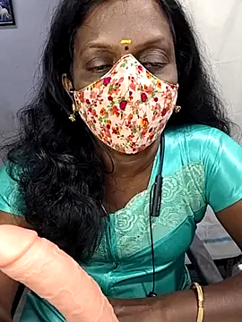 Snapshot of umashreetamil chatting on 11.22.25 umashreetamil online show from 11.22.25