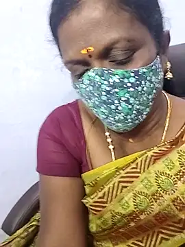 Snapshot of umashreetamil chatting on 12.04.25 umashreetamil online show from 12.04.25