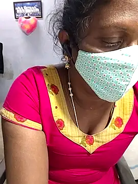 Snapshot of umashreetamil chatting on 12.14.25 umashreetamil online show from 12.14.25