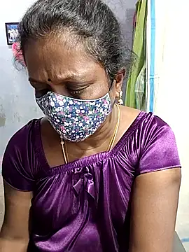 Snapshot of umashreetamil chatting on 12.16.25 umashreetamil online show from 12.16.25