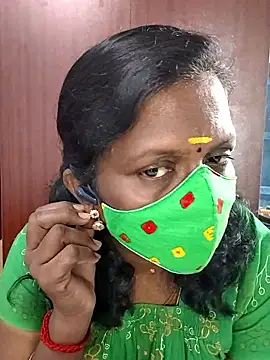 Snapshot of umashreetamil chatting on 01.14.26 umashreetamil online show from 01.14.26