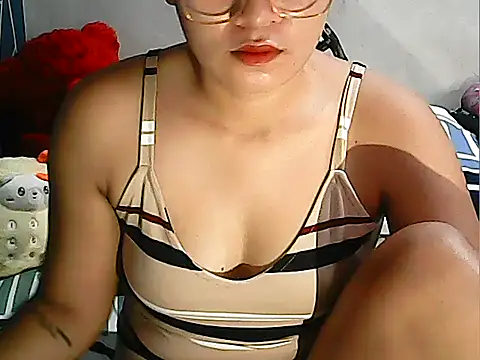 Snapshot of xxkitty27xx chatting on 09.12.25 xxkitty27xx online show from 09.12.25