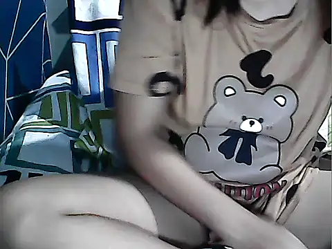 Snapshot of xxkitty27xx chatting on 09.22.25 xxkitty27xx online show from 09.22.25
