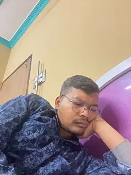 Snapshot of kunwarahuji chatting on 11.28.25 kunwarahuji online show from 11.28.25