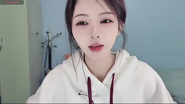 Sue101010 online show from 11.21.25