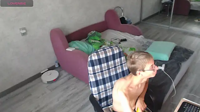 glasses cat online show from 09.14.25