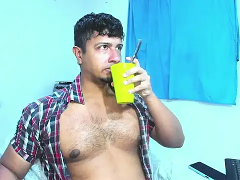 andylemonda1 online show from 10.13.25