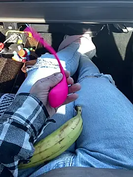 Snapshot of d3luluxx chatting on 10.05.25 d3luluxx online show from 10.05.25