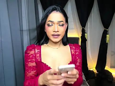 Snapshot of WenceSmith chatting on 09.14.25 WenceSmith online show from 09.14.25