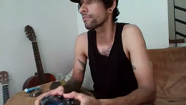 Alejandro92 cali online show from 06.13.26
