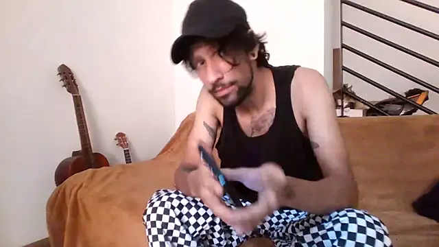 Snapshot of Alejandro92_cali chatting on 06.30.26 Alejandro92 cali online show from 06.30.26