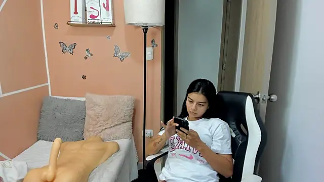 valerihouse online show from 02.14.25