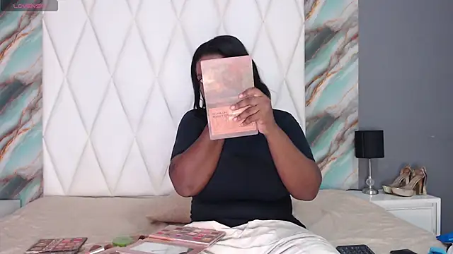 Snapshot of PenelopeBoobss chatting on 09.19.25 PenelopeBoobss online show from 09.19.25