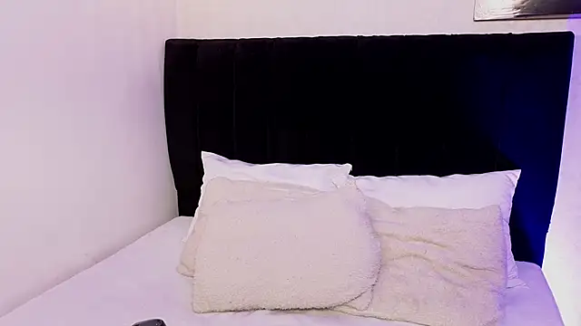 antonellariva  online show from 02.05.26