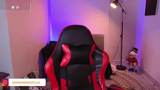 AnnaKimm online show from 09.15.25