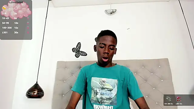 Snapshot of Alan_blacke chatting on 11.07.25 Alan blacke online show from 11.07.25