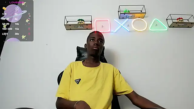 Snapshot of Alan_blacke chatting on 11.22.25 Alan blacke online show from 11.22.25