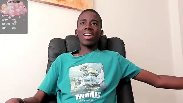 Snapshot of Alan_blacke chatting on 11.25.25 Alan blacke online show from 11.25.25