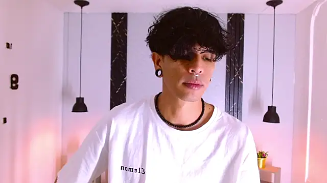 Franvill Trato online show from 10.04.25