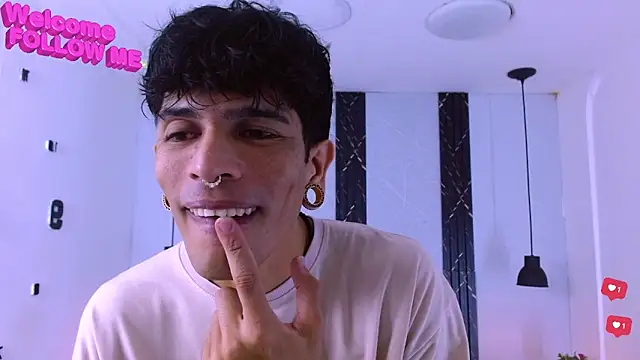 Snapshot of Franvill_Trato chatting on 01.05.26 Franvill Trato online show from 01.05.26