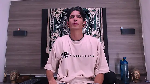 Snapshot of Franvill_Trato chatting on 01.15.26 Franvill Trato online show from 01.15.26