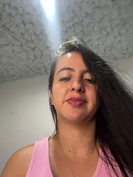 Snapshot of salo-rousee chatting on 07.18.26 salo-rousee online show from 07.18.26