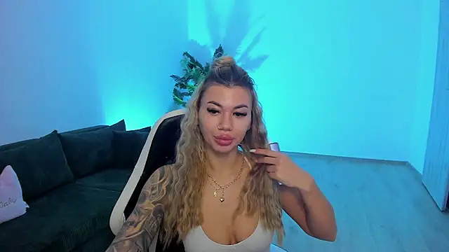 xPuka online show from 04.01.26