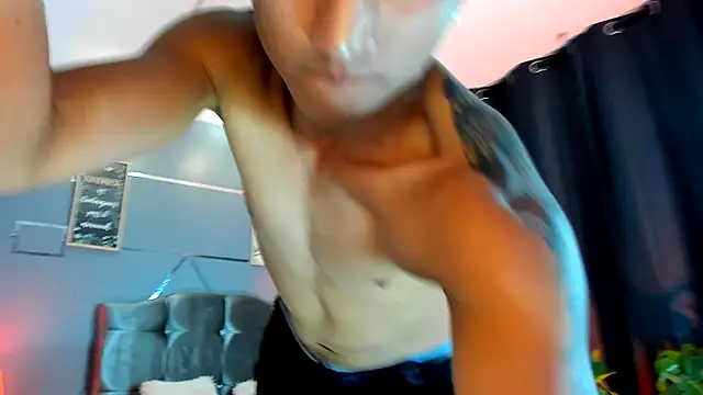 oliver mr  online show from 10.31.25