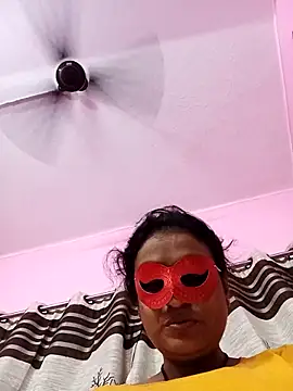 Snapshot of Gullapi chatting on 10.07.25 Gullapi online show from 10.07.25