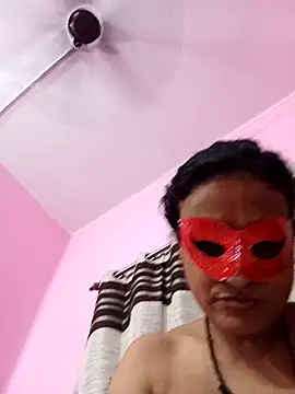 Snapshot of Gullapi chatting on 10.18.25 Gullapi online show from 10.18.25