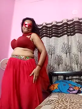 Snapshot of Gullapi chatting on 12.04.25 Gullapi online show from 12.04.25