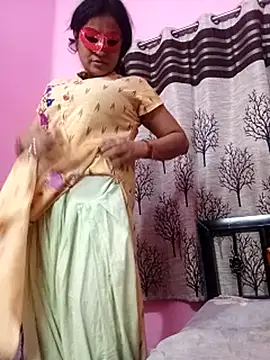 Snapshot of Gullapi chatting on 12.20.25 Gullapi online show from 12.20.25