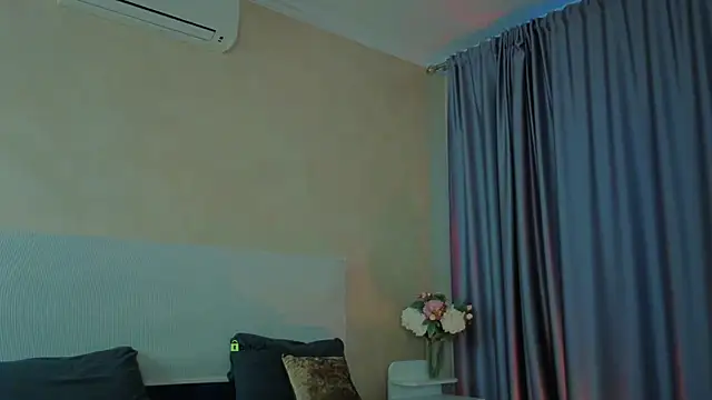  sophielov online show from 05.16.26